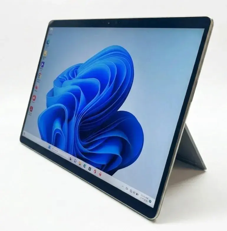 مایکروسافت سرفیس پرو 9 استوک Core i5 | رم 8GB | SSD 256GB | همراه کیبورد , قلم | گارانتی آروند